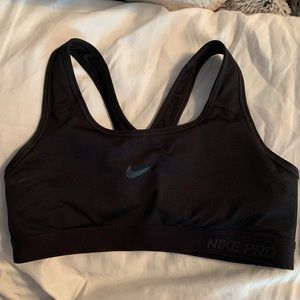 Nike Pro Sports Bra